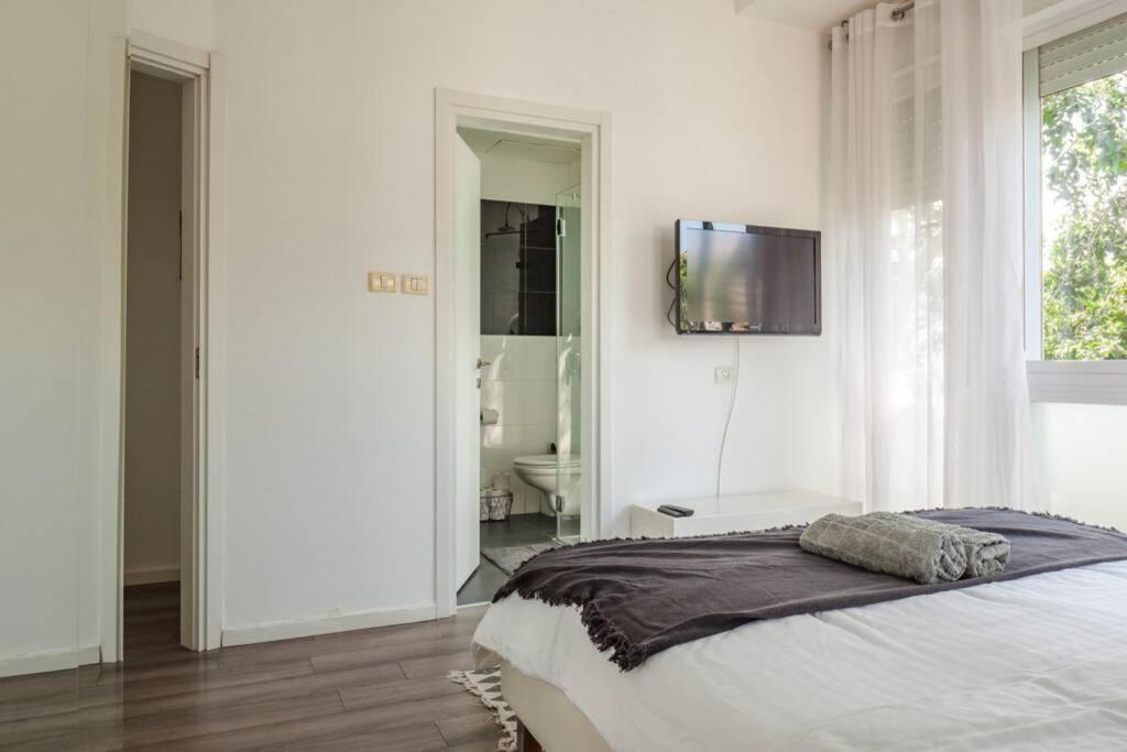 Big Apartment Next To Gordon Beach Plus Free Parking Τελ Αβίβ Εξωτερικό φωτογραφία
