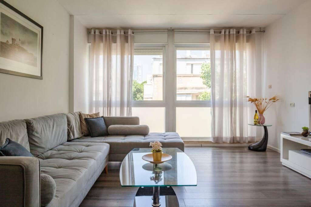 Big Apartment Next To Gordon Beach Plus Free Parking Τελ Αβίβ Εξωτερικό φωτογραφία