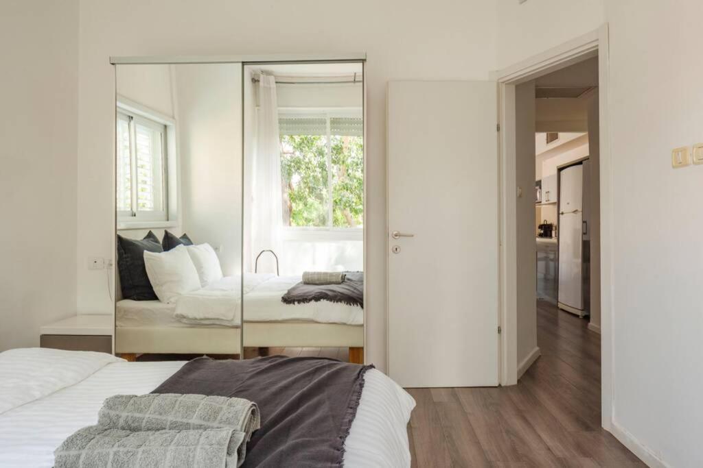 Big Apartment Next To Gordon Beach Plus Free Parking Τελ Αβίβ Εξωτερικό φωτογραφία
